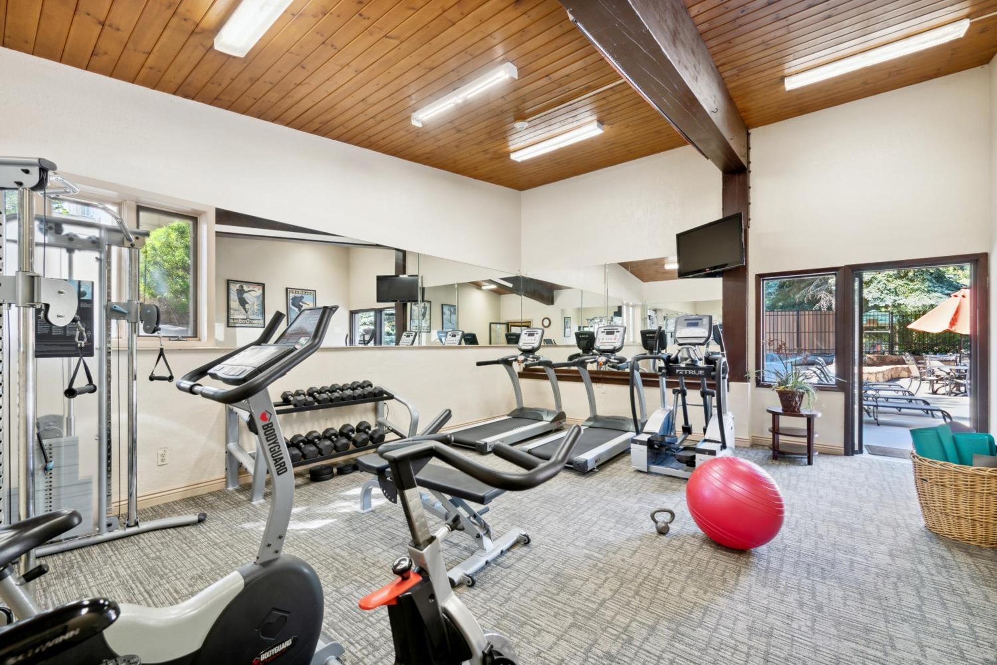 Falcon Point Avon Ngoại thất bức ảnh